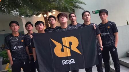 MDL PH Season 2 team RRQ Kaito posing for the camera during the team's roster reveal on July 19, 2023